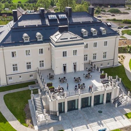 Palac Komierowo Sępólno Krajeńskie Exterior foto