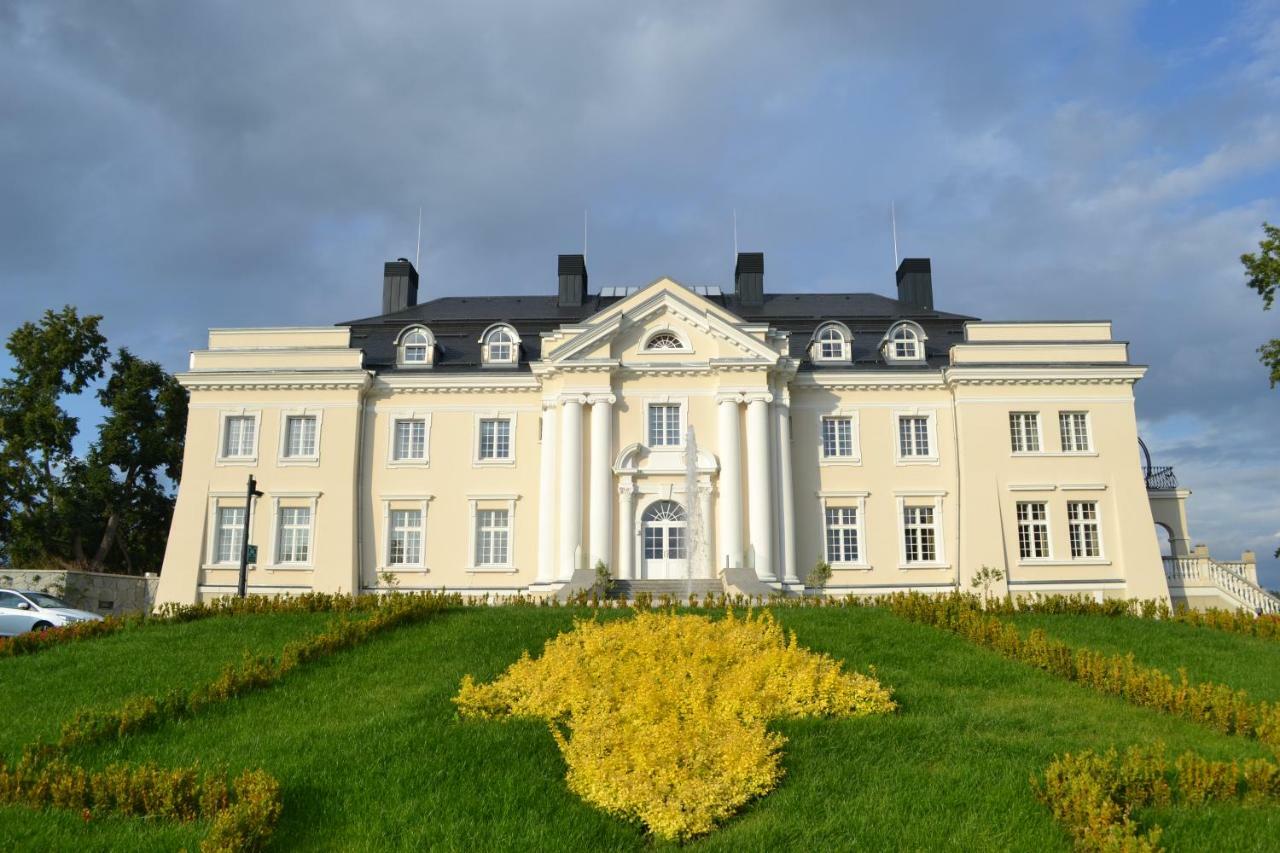 Palac Komierowo Sępólno Krajeńskie Exterior foto