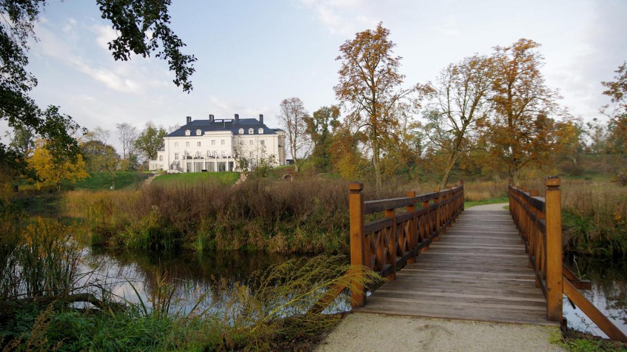 Palac Komierowo Sępólno Krajeńskie Exterior foto