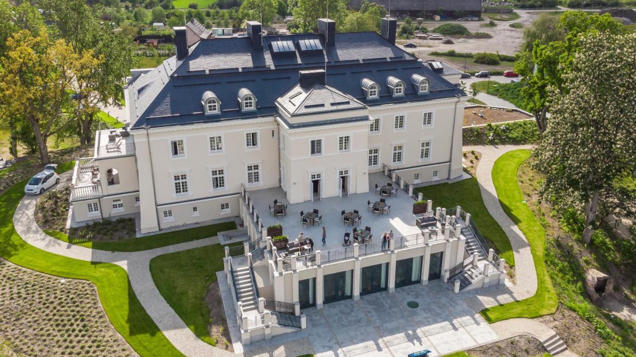 Palac Komierowo Sępólno Krajeńskie Exterior foto