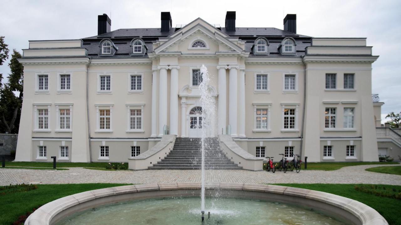 Palac Komierowo Sępólno Krajeńskie Exterior foto
